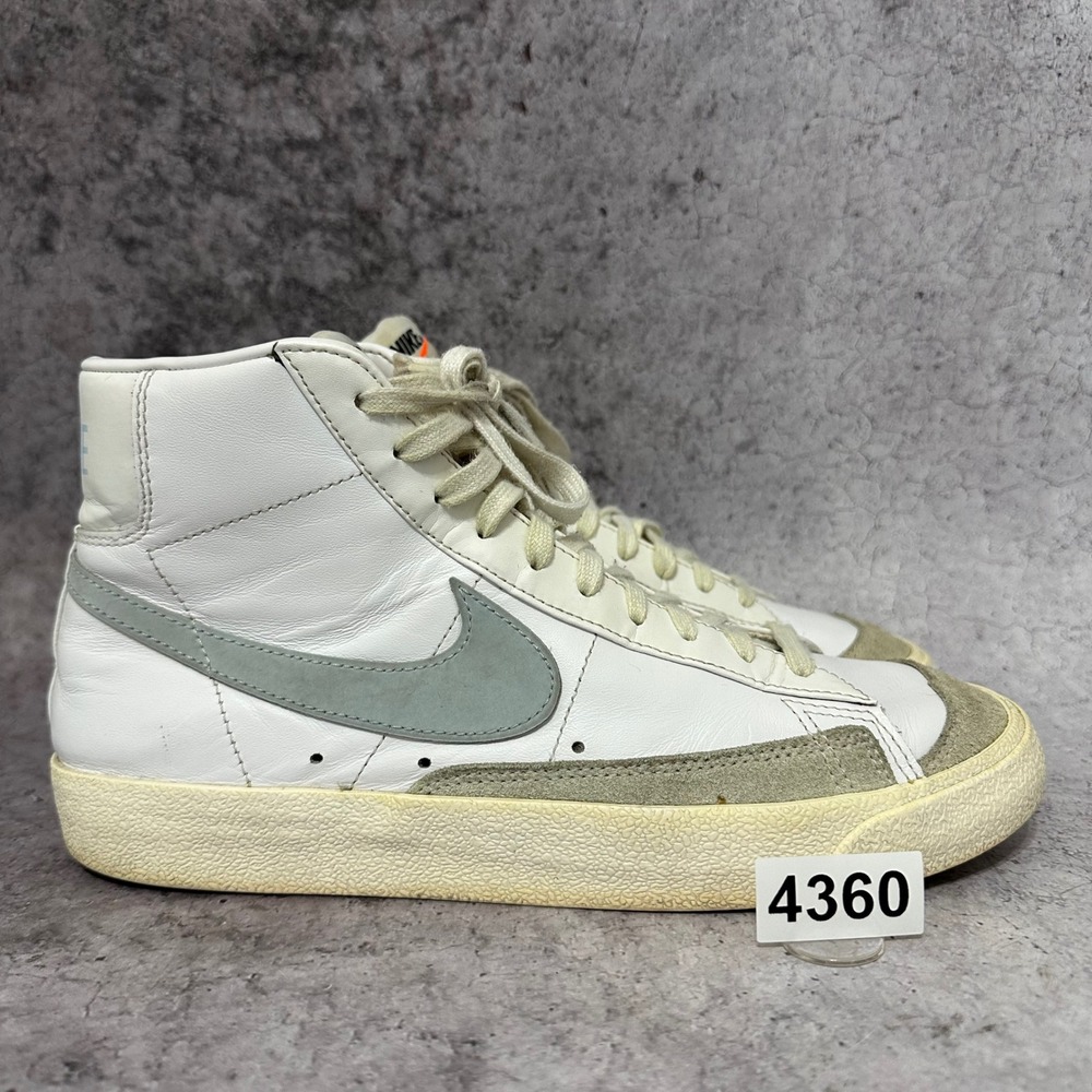 Nike Blazer Mid 77 Vintage Mens 9 White Blue BQ6806-109 High Top Sneaker